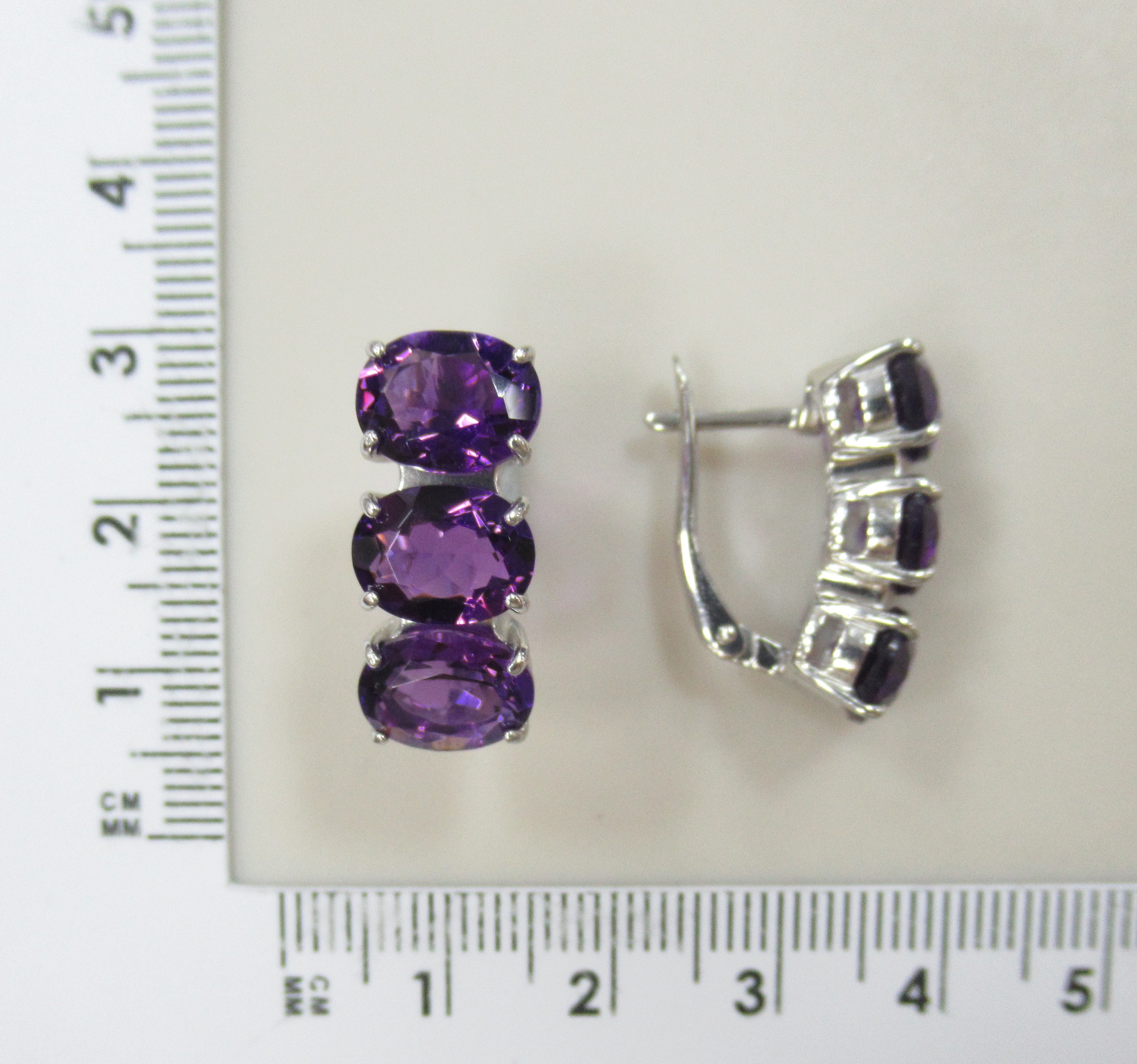 Серебряные серьги с аметистами